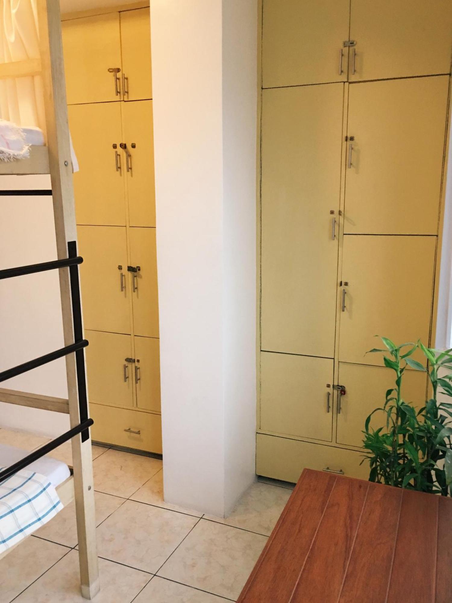 1 River Central Hostel Makati City Pokój zdjęcie